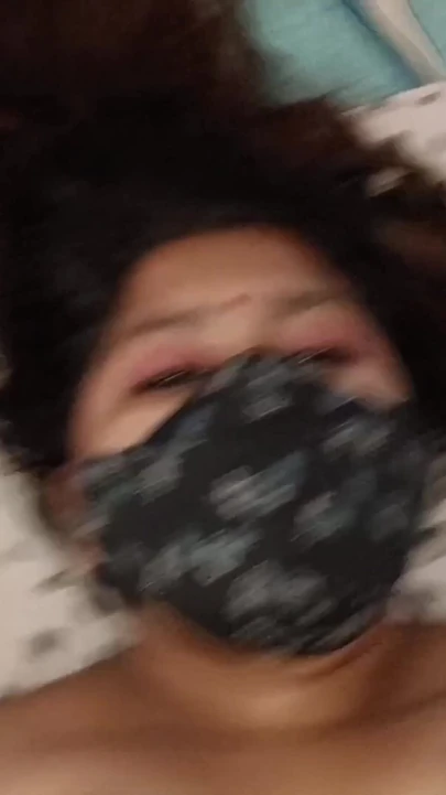 Захватывающий момент из "Я трахнул мою молодую подругу, горячая Индийская девушка Rubina с большой задницей"