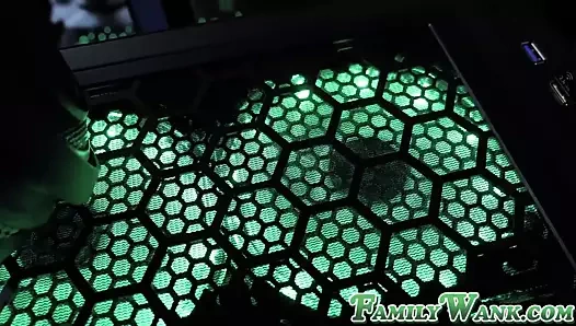 Nefis kız, stepbro ile stepcest porno çekecekti