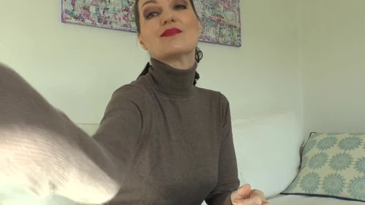 Düğününüzden 3 Gün Önce: Tabu Karşılaşma - Kazağıma Püskürtün, Leydi Victoria Valente