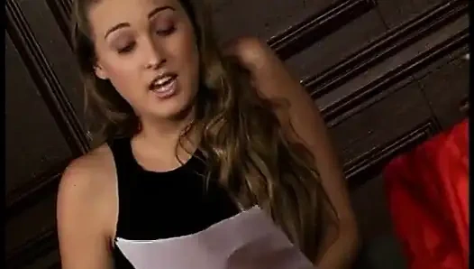 Genç güçten Veronica Lace'den film akışı