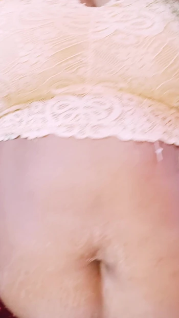 Телугу сексуальная домохозяйка показывает киску, телугу грязно говорит.