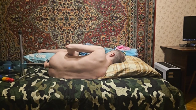 Sasha Earth ev yapımı amatör anal sikiş makinesi