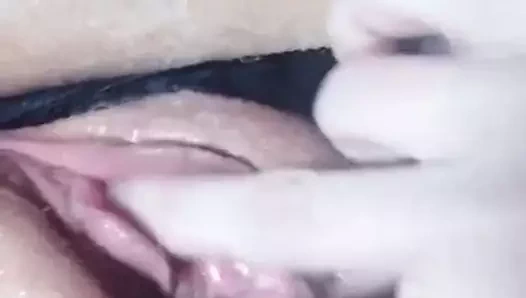 Mia ve maxxx mia solo yakın çekim ıslak sulu amcık azdırıyor