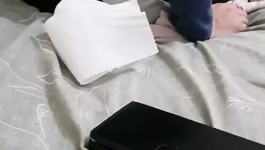 Muslim kız izin ver bana boşalmak üzerinde ona külot sonra seks ve oral seks