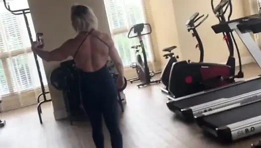 Bu fizik sürtüğü ibadet edecek kadar mı?