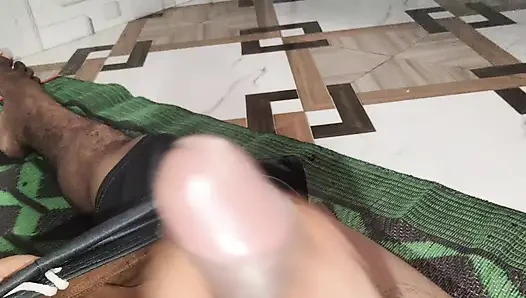 Kız arkadaşla yatak odasında oral seks