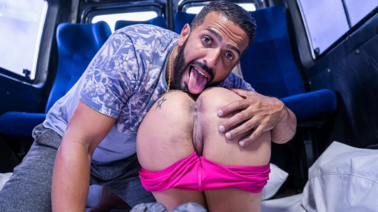 Milf Izabela Pimenta gets anus destroyed