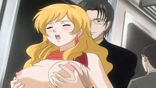 Adam hareketli bir trende bir oral seks için seksi hatun izini sürüyor