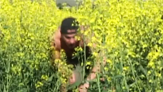 Iki seksi memeler lezbiyenler açık havada kahrolası istekli amcıklar