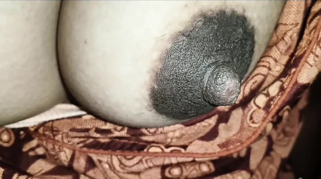 Üvey kız kardeş sert seks videoları büyük göğüsler gösteriyor
