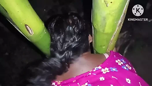 Pados ki bhabhi ko ghar ke bahar bulakat chudai ki