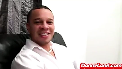 Donny uzun sikikleri ve yüz bakımı züppe karısı önünde onu