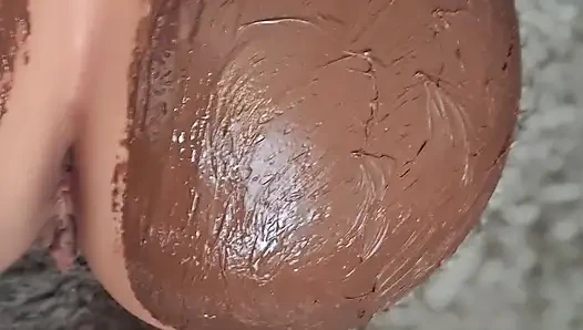 Ateşli evli kadın çikolata paskalyası ile azdırıyor