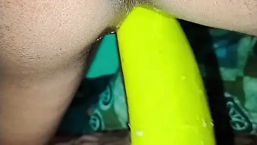 meri sexi bhabhi ne apni khubsurat chut me dali bhot bada loki dala or apne boobs ko bhi khub dbayi.