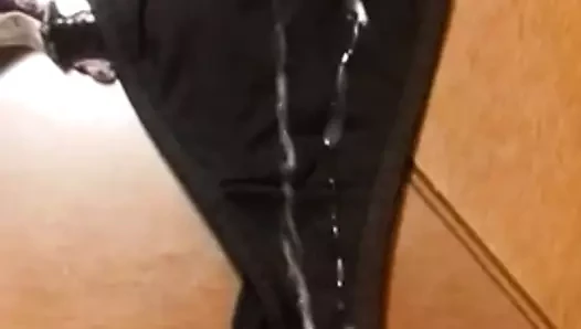 Cum içinde siyah çalıntı kayış