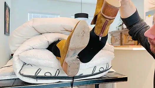 Ceo'nun müstehcen seksi ayakları eski çalışanı tarafından acımasızca gıdıklıyor (bölüm 1) ön izleme