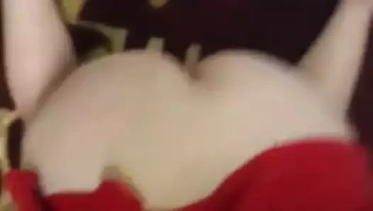 kirmizili evli kadin patronunu. istemish