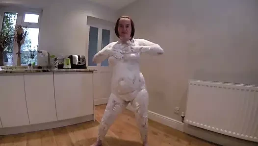 Tıraş köpüğünde dağınık dans