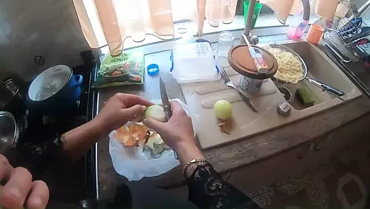 Yeni bekar güzellik seninle eve gelmek istiyor