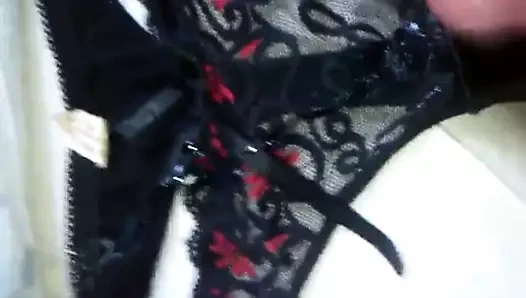 svrsavanje na sestrine tange