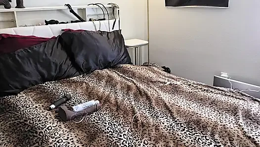 Растяжи эту толстую киску!