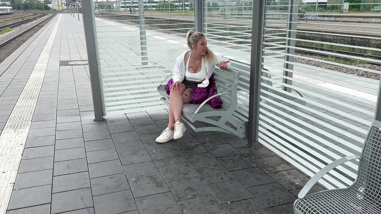 Horny slut makes it on the train track