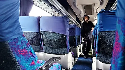 Commuter Desire: Mature Latina MILF Picks Up a Stranger on the Bus for an Unforgettable Encounter