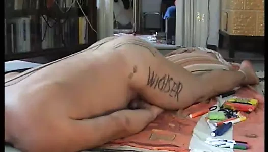 Kendi mastürbasyon videolarımdan birini izlerken cumming