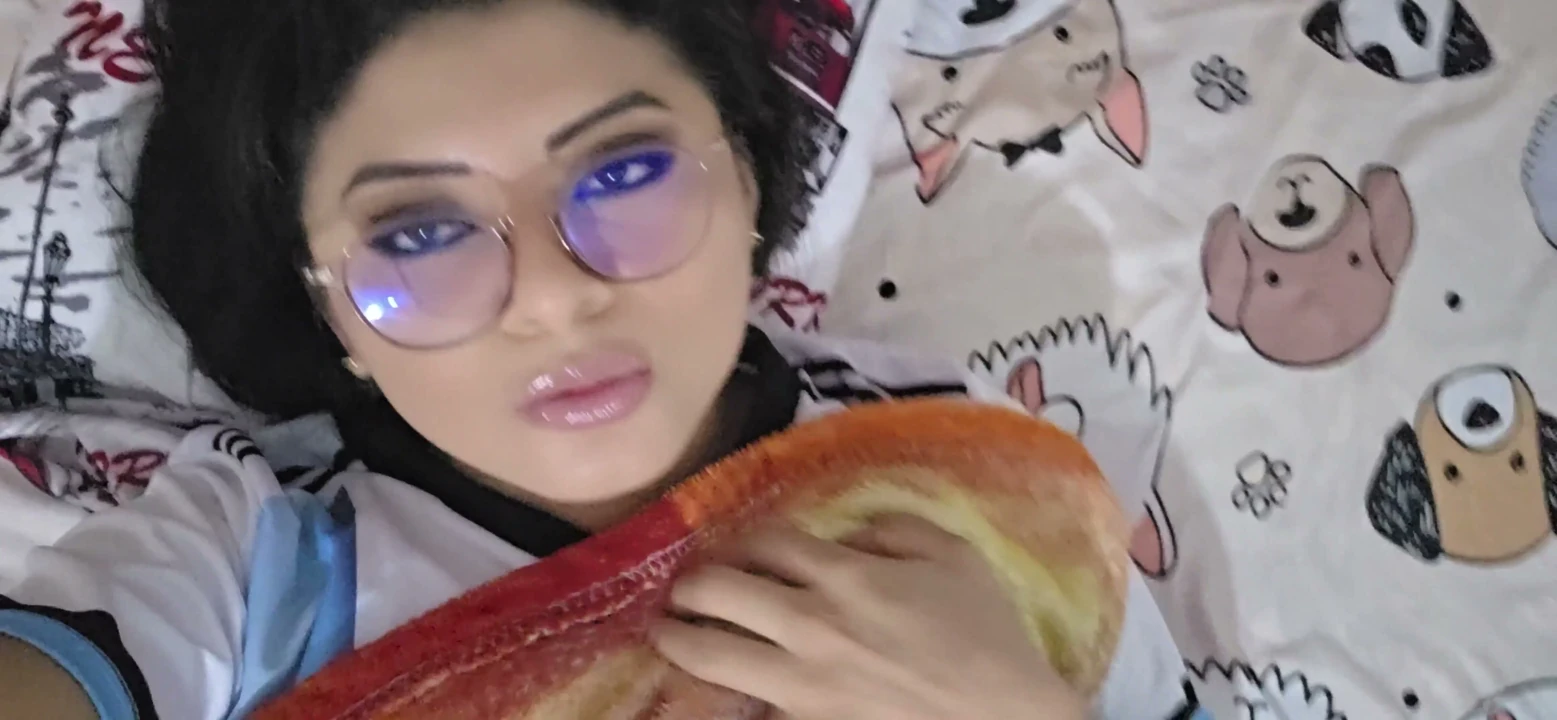 I MASTURBATE WITH MY BROTHER-IN-LAW TOUCHING MY BOOBS