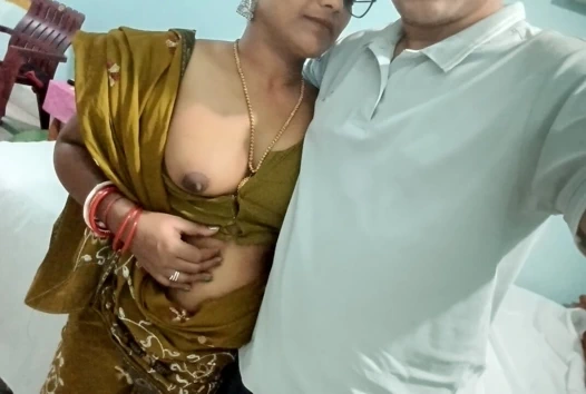 Hintli yeni evli seksi evli kadın sakso çekiyor ve genç kayınbiraderi ile sert ateşli seks