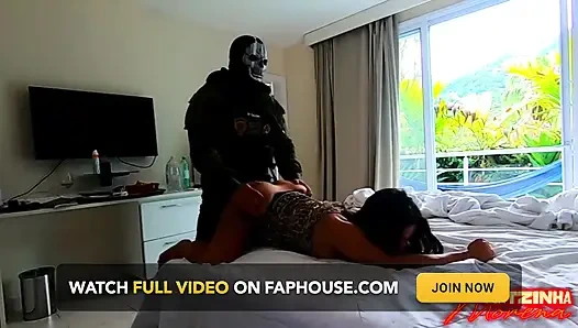 Maskeli asker Ghost odama girip beni sertçe becerdiğinde