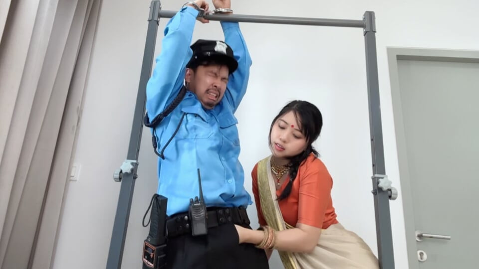 Indian Police, Saanvi Bahl seduce with hardcore Blowjob for Security Guy