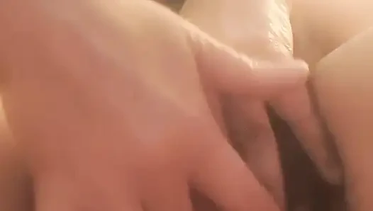 Üvey annenin kıllı amcığı