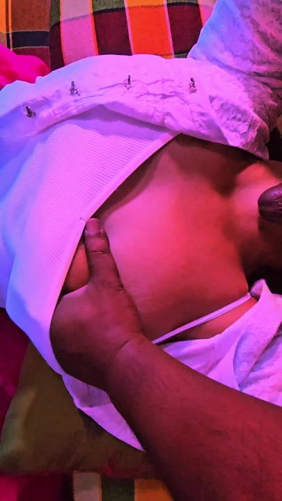 "Desi seksim yarağımı emdi ve dölümü yedi"den unutulmaz bir an.