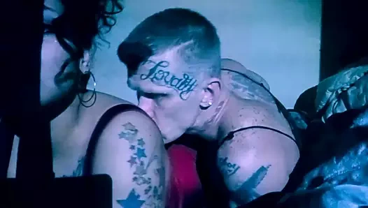 Kocam benim küçük kedi dışarı germe