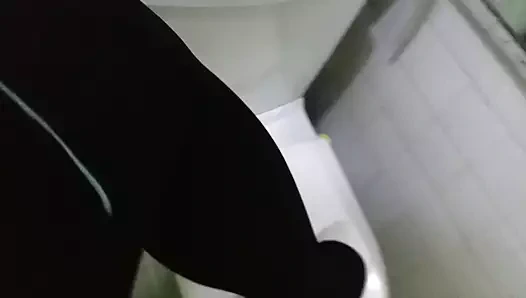 Siyah külotlu çorap teaser 33 ile beyaz patent pompaları