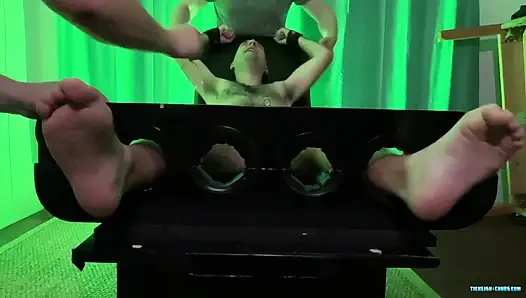 Gıdıklayıcılar Drew'i açıyor