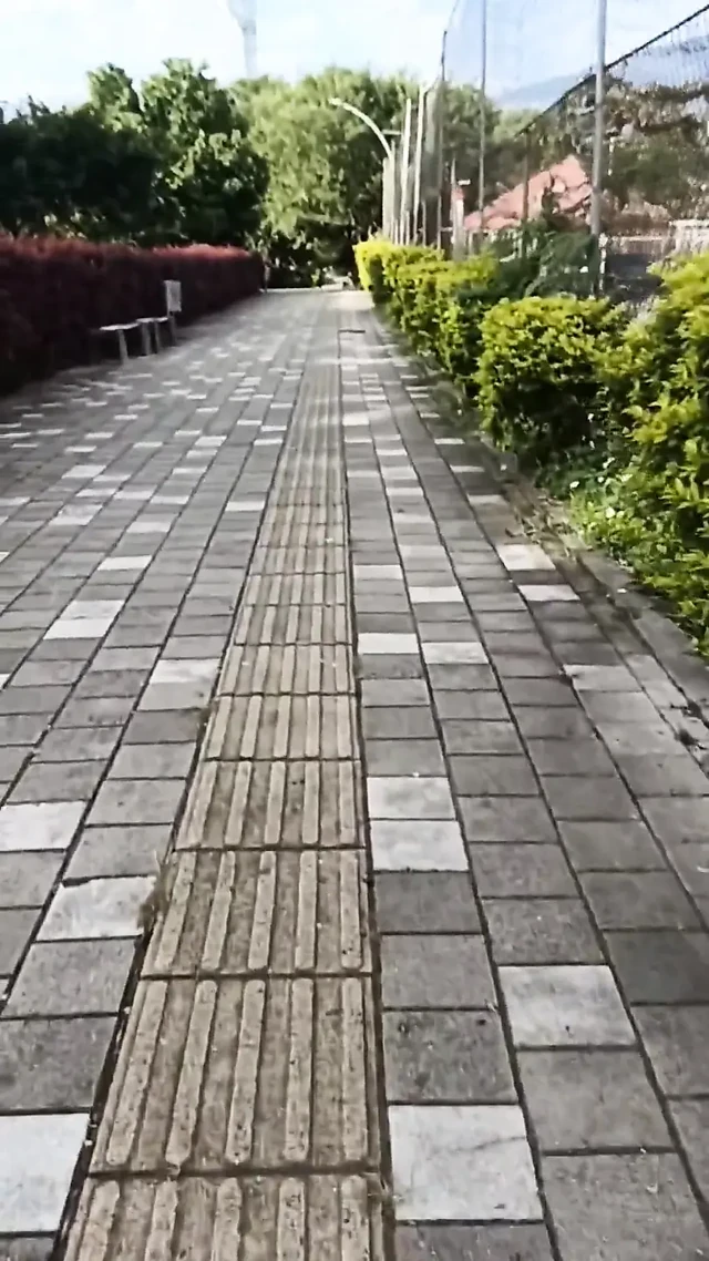 Antrenman için bana katıl ve banyoda mastürbasyon yapacağız