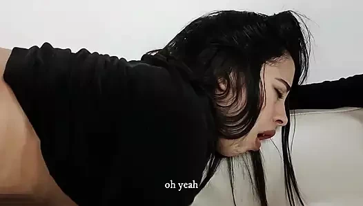 Güzel beyaz götü arkadaşı Liam'ın büyük yarağına biniyor - ingilizce porno