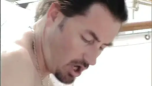 Açık Denizde Oral Seks, Teknede Anal Seks.