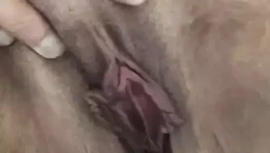 Açık kanatlar işeme