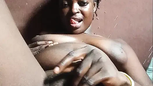 Kpomo amcığım çok kalın