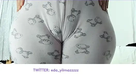 CAMEL TOE- PİJAMAYLA MASTURBASYON- TURK PORNO- TURK MILF