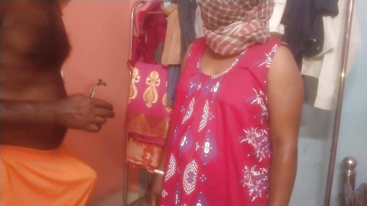 Sauteli Bhabhi ka jhaat chhilte chhilte pel diya
