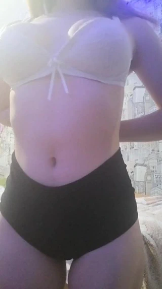 Self anna 21 yaşında