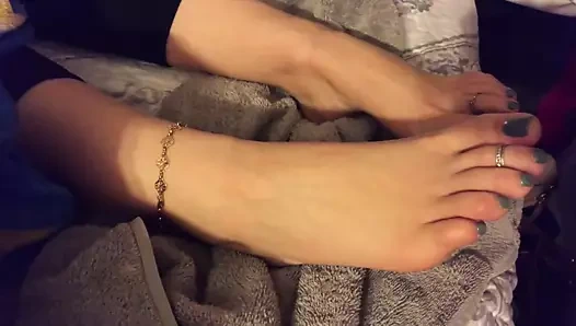 Ayakları üzerinde boşalmak