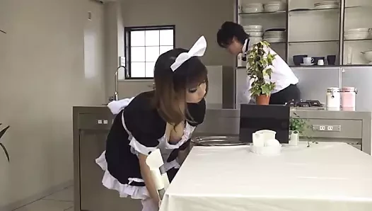 yeraltı hizmetçi kafe