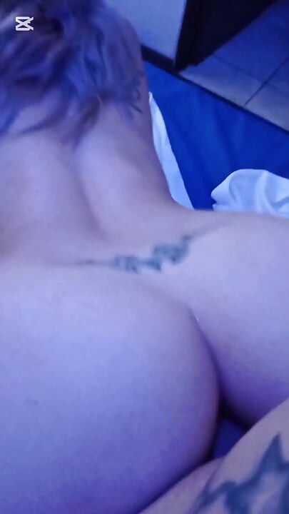 Bu kız bana en iyi anal seksi yapıyor
