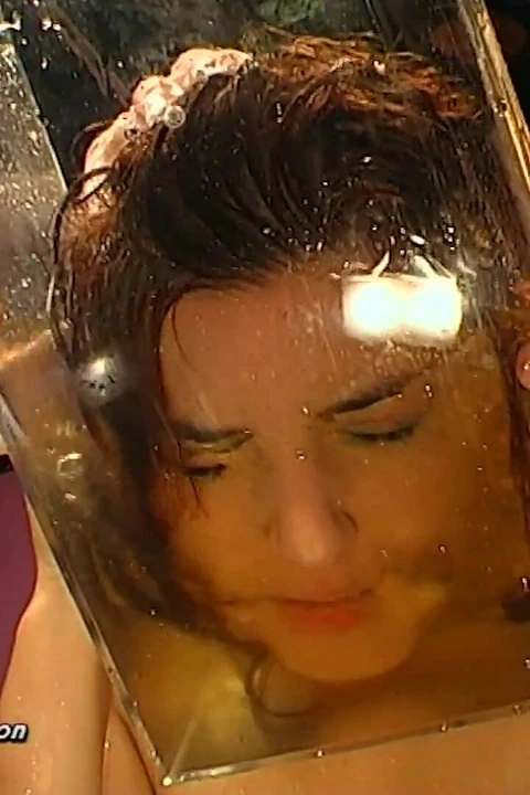 Ggg John Thompson - Islak Sidikli Sürtük aç Bir Şekilde Yarak Emiyor