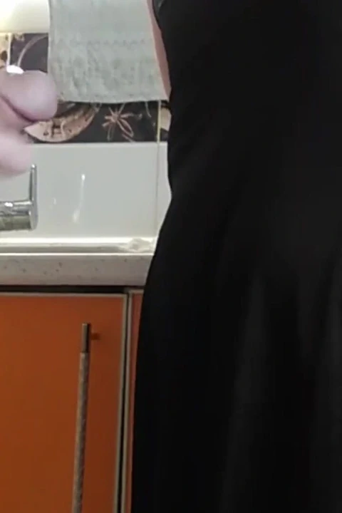 Domaltarak domaldı ve sikildikten sonra ağzına boşaldı 5